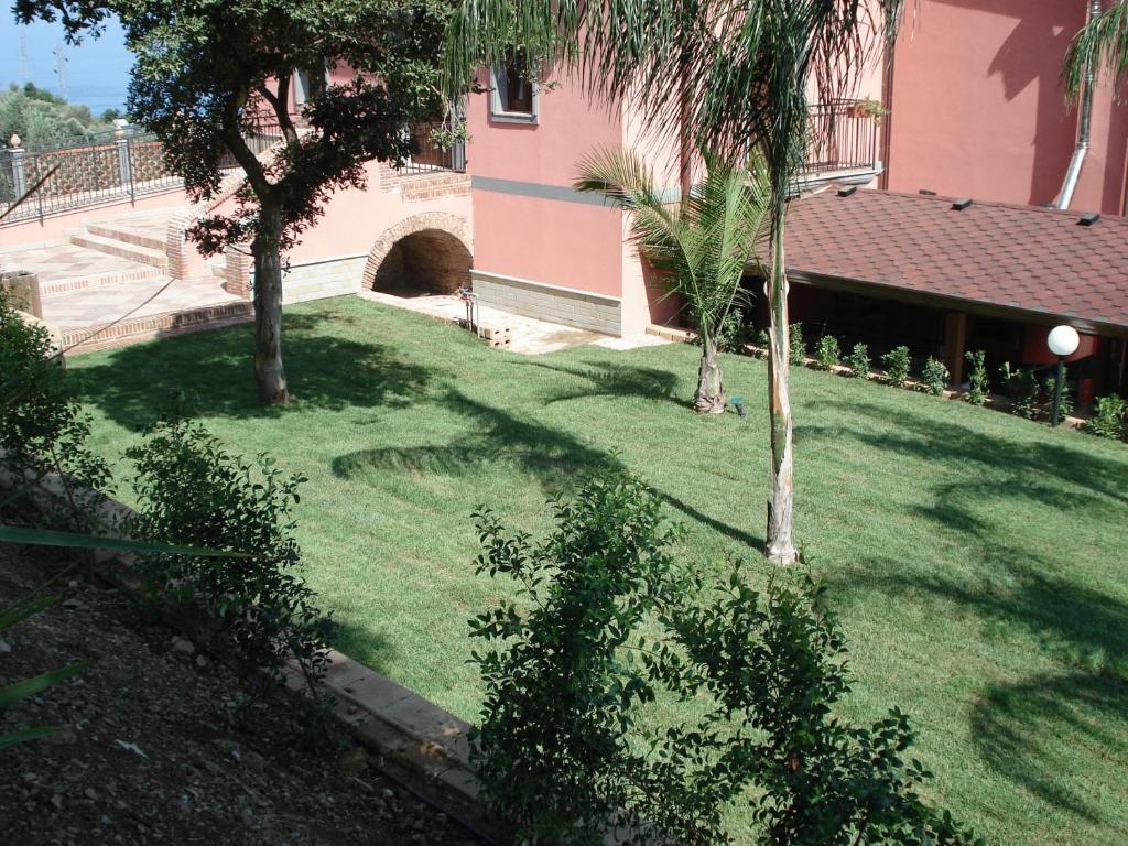 Red Hotel Sant'Elia Sant'Agata di Militello Bagian luar foto